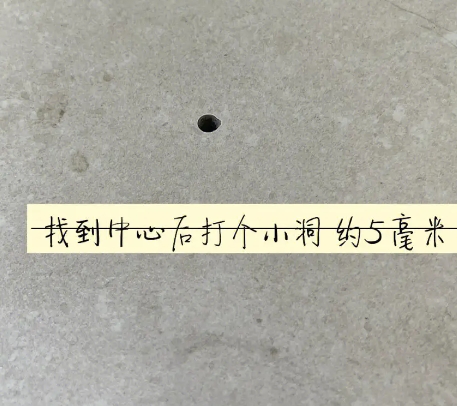 吉县瓷砖空鼓维修公司专业解答在瓷砖铺贴过程中，如果砂料搅拌不均匀，将会带来以下问题